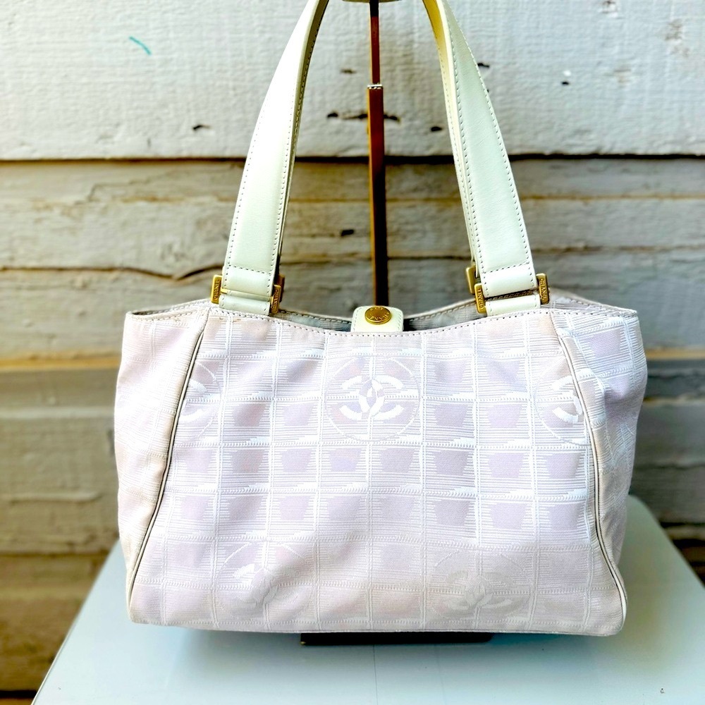 CHANEL travel line shoulder bag with COA